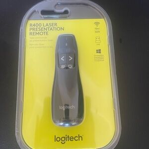 Logitech R400 Presentation Remote in Black